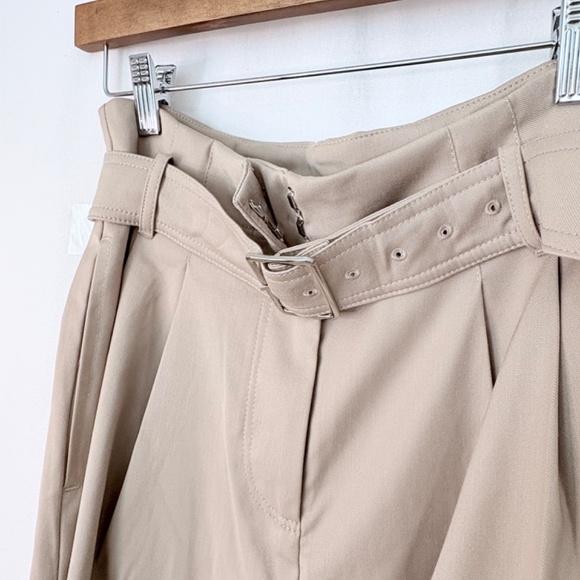 NWT ZIP UP JACKET w CAPRI LENGTH BELTED SHORTS -TAN, MED - Picture 15 of 16